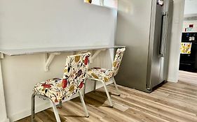 Private Room Tiny With Shared Bathroom Near Seatac Airport And Downtown Seattle
