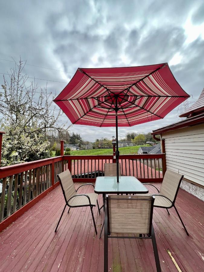 Private Room Tiny With Shared Bathroom Near Seatac Airport And Downtown Seattle Ngoại thất bức ảnh