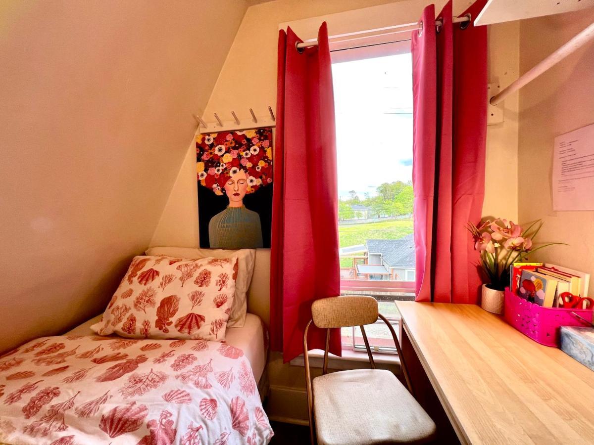 Private Room Tiny With Shared Bathroom Near Seatac Airport And Downtown Seattle Ngoại thất bức ảnh