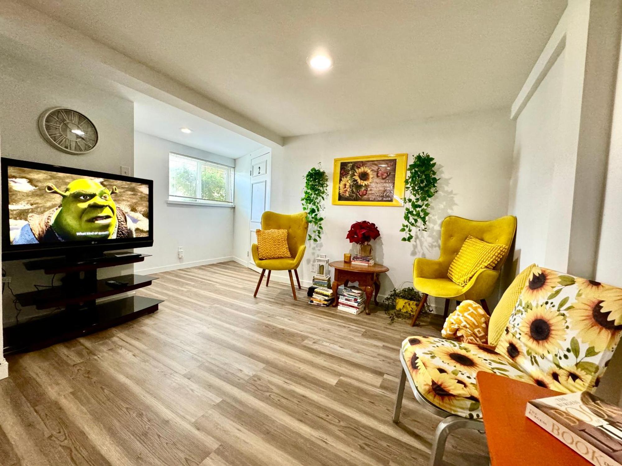 Private Room Tiny With Shared Bathroom Near Seatac Airport And Downtown Seattle Ngoại thất bức ảnh