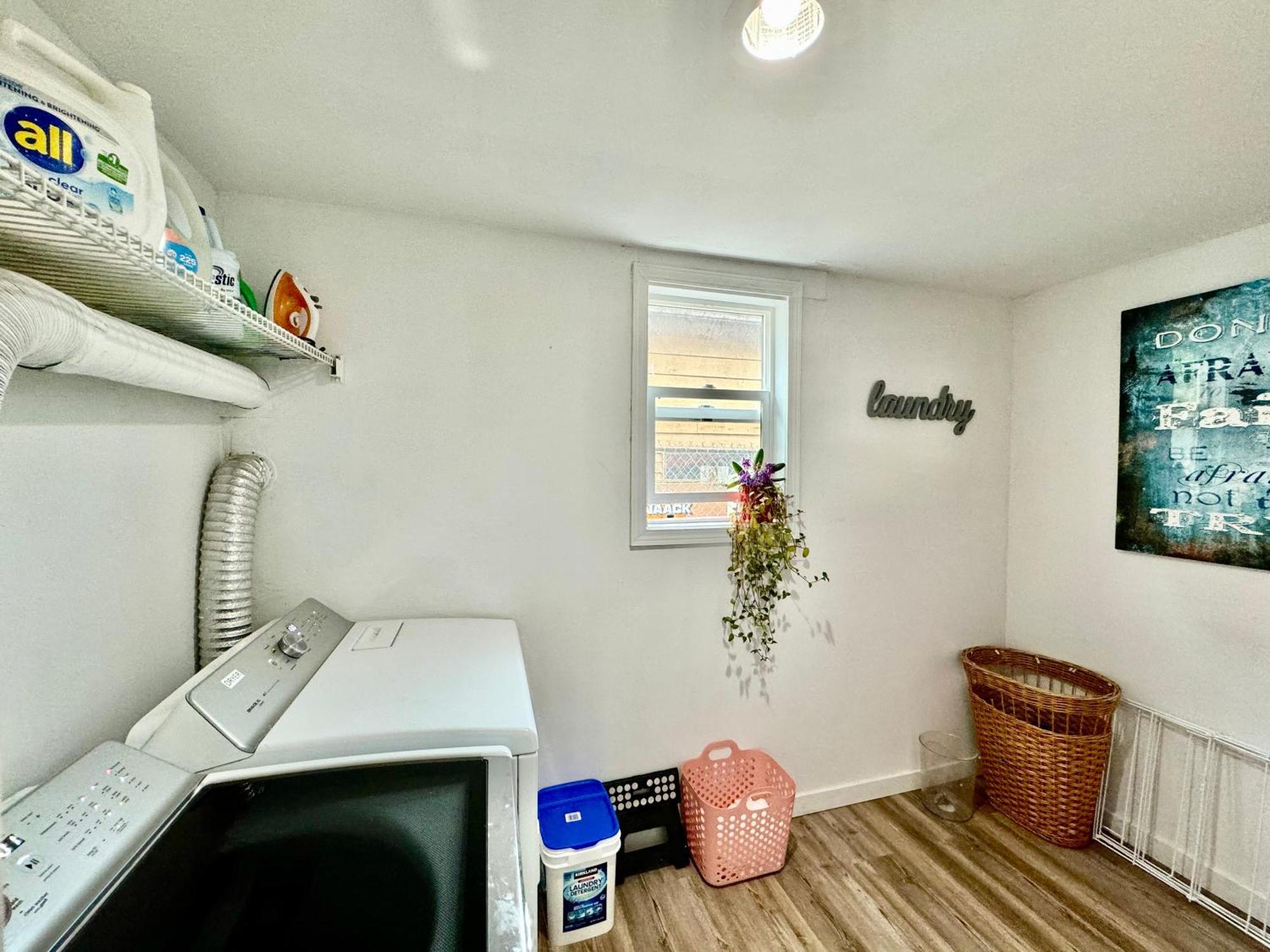 Private Room Tiny With Shared Bathroom Near Seatac Airport And Downtown Seattle Ngoại thất bức ảnh