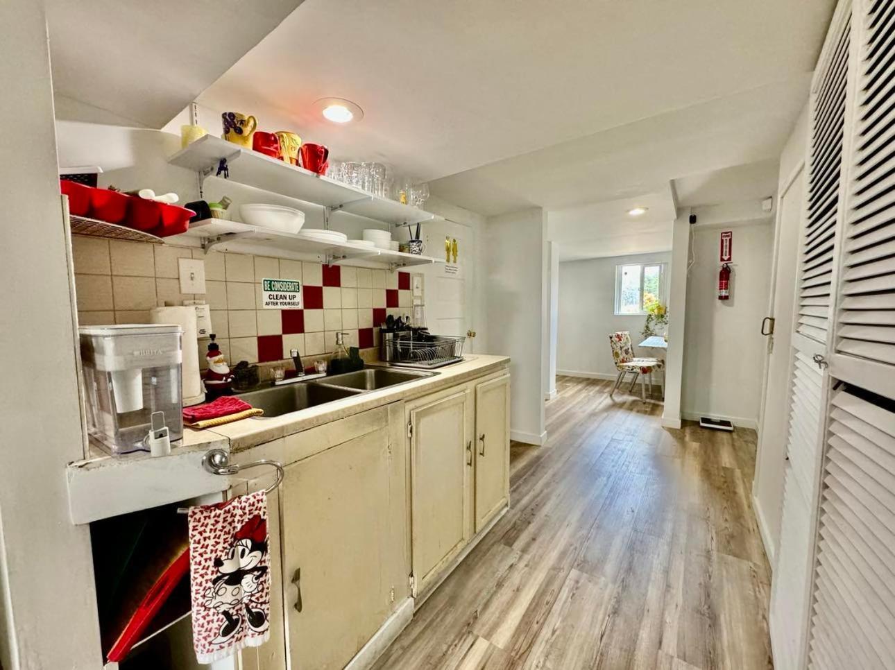 Private Room Tiny With Shared Bathroom Near Seatac Airport And Downtown Seattle Ngoại thất bức ảnh