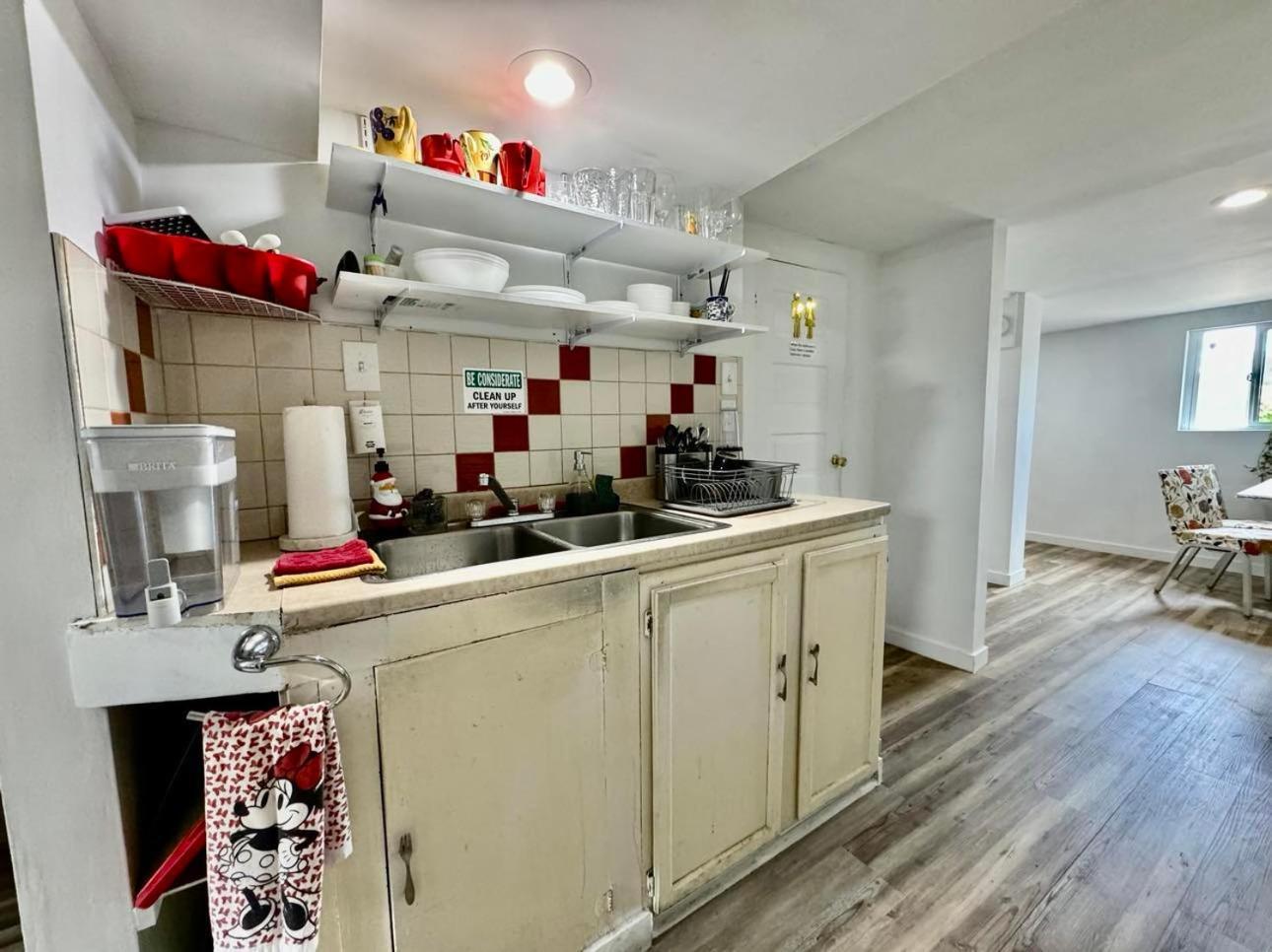 Private Room Tiny With Shared Bathroom Near Seatac Airport And Downtown Seattle Ngoại thất bức ảnh